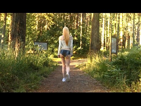 ❤️ Vakker kvinne beveger seg sakte, ikke nakenvideo ❌ Sexvideo hos oss no.nudexxx.ru